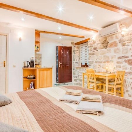 Kotor Bagus - Cozy Boutique Old Town Studio With Seaview Terrace Eksteriør billede