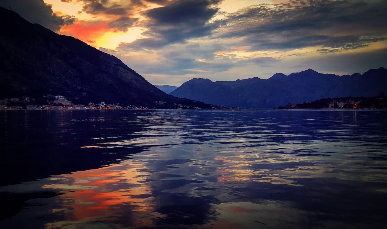 Kotor Bagus - Cozy Boutique Old Town Studio With Seaview Terrace Eksteriør billede