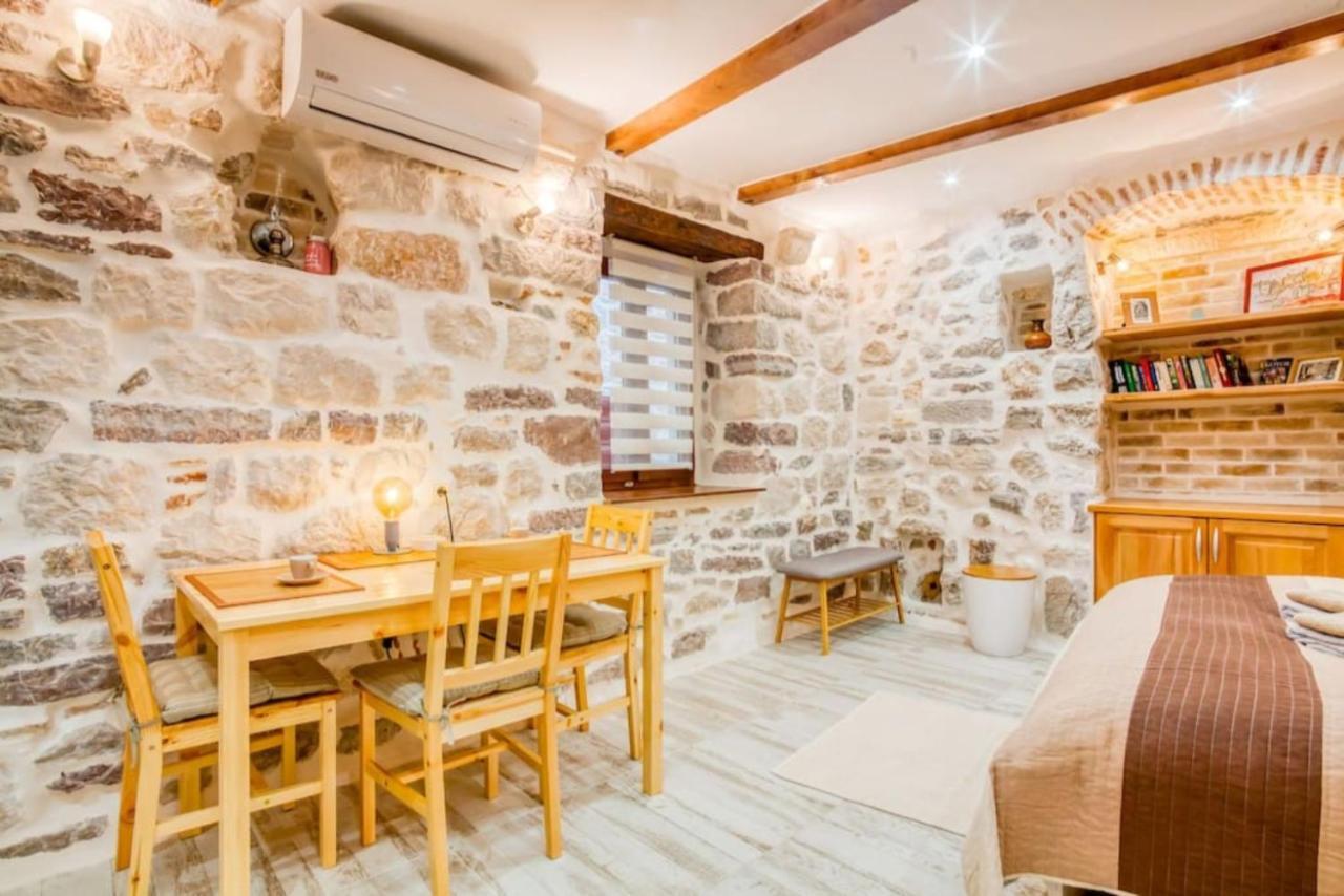 Kotor Bagus - Cozy Boutique Old Town Studio With Seaview Terrace Eksteriør billede