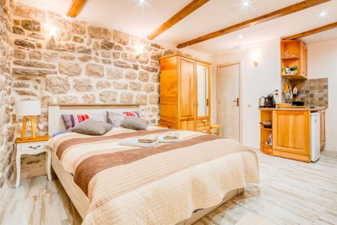 Kotor Bagus - Cozy Boutique Old Town Studio With Seaview Terrace Eksteriør billede