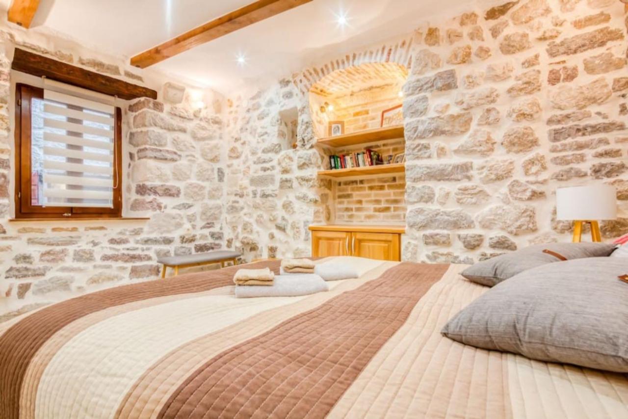 Kotor Bagus - Cozy Boutique Old Town Studio With Seaview Terrace Eksteriør billede