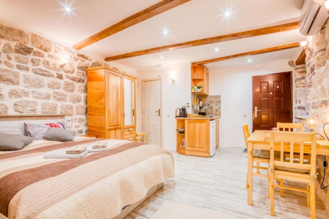 Kotor Bagus - Cozy Boutique Old Town Studio With Seaview Terrace Eksteriør billede